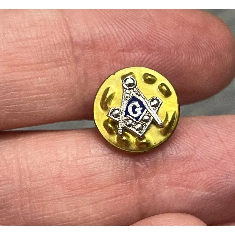 Vintage Masonic Square & Compass Lapel Pin Gold‎ Silver Tone Blue Enamel G Small